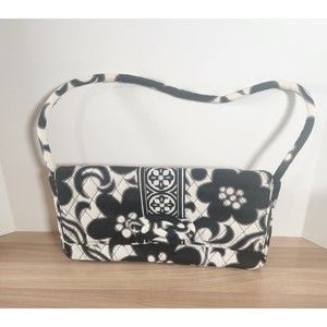 Vera Bradley Knot Just a Clutch in Night & Day - Purse - Handbag - Black & White